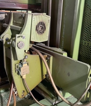 Станок для двустороннего форматирования и шипования TORWEGGE H 634.