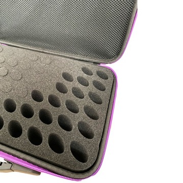 Футляр-органайзер на 60 лаков для ногтей.