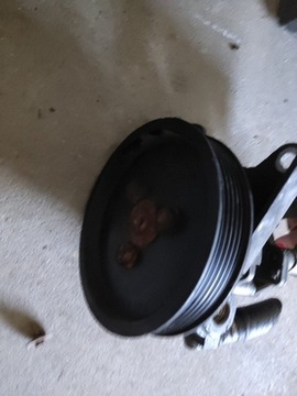 BMW E39 M54 2.2I ČERPADLO VODY