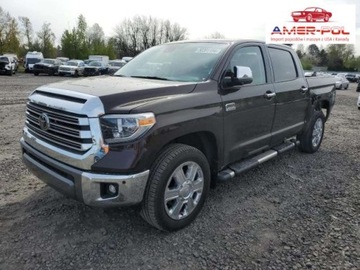 Toyota Tundra II 2020 Toyota Tundra 2020, 5.7L, 4x4, CREWMAX 1794, od ubezpieczalni 5.7 Benzyna