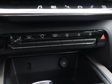 Citroen C5 Aircross SUV Facelifting 1.2 PureTech 131KM 2022 Citroen C5 Aircross PureTech 130, Salon Polska, zdjęcie 18