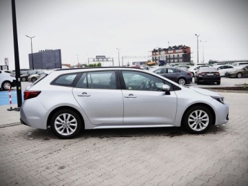 Toyota Corolla XII TS Kombi Facelifting 1.8 Hybrid 140KM 2023 Toyota Corolla COMFORTTech 1.8 Hybrid 140 KM kombi 1.8 Hybryda 140KM, zdjęcie 1