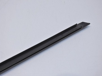 LISTWA SZYBY CZOŁOWEJ PRAWA SAAB 9-3 II LIFT