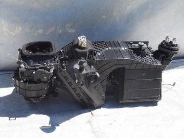 AP RADIÁTOR KLIMATRONIC 7P1820005 VW TOUAREG 7P