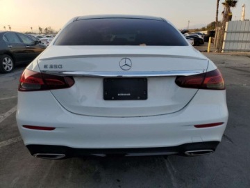 Mercedes Klasa E W214 2023 Mercedes-Benz Klasa E 350 2023 2.0l 2.0 Benzyna 255KM, zdjęcie 2