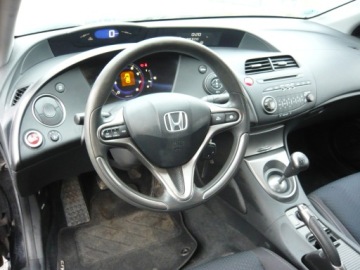 Honda Civic VIII Hatchback 3d 1.4 i-VTEC 100KM 2009 Honda Civic Ufo 1.4 benzyna 100KM , BEZ rdzy , WARTO ! możliwy transport, zdjęcie 8