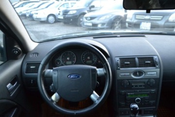 Ford Mondeo III Sedan 2.5 170KM 2003 Ford Mondeo BEMOWO 2.5 bENZYNA, 2003 rok produkcji KOMIS TYSIAK, zdjęcie 10