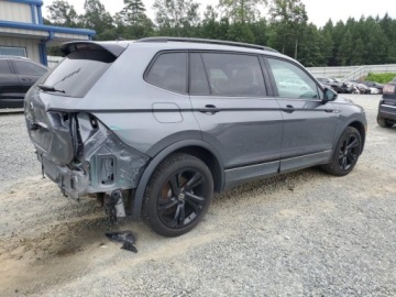 Volkswagen Tiguan II 2023 Volkswagen Tiguan SE R-Line Black 2023 2.0l 2.0 Benzyna 184KM, zdjęcie 3