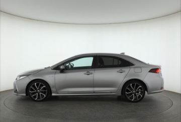 Toyota Corolla XII Sedan 1.8 Hybrid 122KM 2019 Toyota Corolla 1.8 Hybrid, Salon Polska, zdjęcie 2