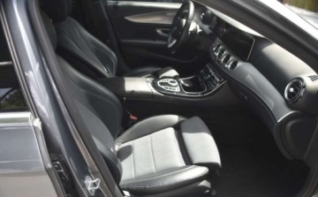 Mercedes Klasa E W213 Kombi 2.0 220d 194KM 2018 Mercedes-Benz Klasa E Mercedes-Benz Klasa E 220 d 4Matic 9G-TRONIC Exclusi, zdjęcie 8