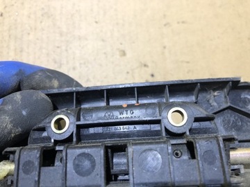 KLIKA DVEŘE POSUVNÝCH VW T4 721843642A