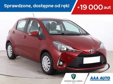 Toyota Yaris III Hatchback 5d Facelifting 2017 1.5 Dual VVT-iE 111KM 2017 Toyota Yaris 1.5 Dual VVT-i, Salon Polska