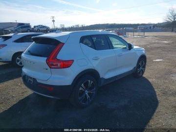 Volvo XC40 2022 Volvo XC 40 T5 Inscription 2022 2.0l 2.0 Benzyna 248KM, zdjęcie 2