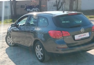 Opel Astra J Sports Tourer 1.7 CDTI ECOTEC 110KM 2012 Opel Astra 1,7 Cdti Alufelgi Klima El szyby Po oplatach z Niemiec, zdjęcie 3
