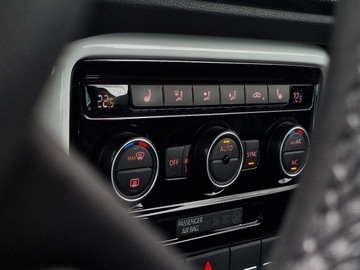 Volkswagen Beetle Hatchback 3d FL 2.0 TSI BMT 220KM 2017 Volkswagen Beetle 2.0 TSI BMT R-Line DSG 220KM/Tem, zdjęcie 34