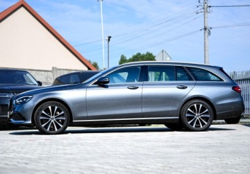Mercedes Klasa E W213 2022 Mercedes E300de 306ps 4matic Hak Blis Skóra Virtual Webasto Kamera Ambiente, zdjęcie 30
