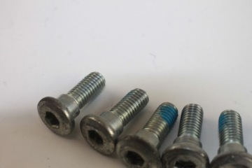 БОЛТЫ ПЕРЕДНЕГО ТОРМОЗНОГО ДИСКА DAELIM DAYSTAR 125 250