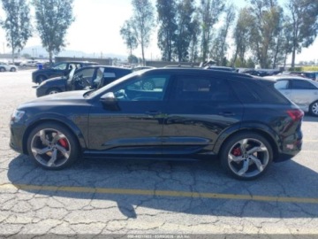 Audi 2024 Audi SQ8 e-tron Prestige Quattro 2024 Elektryczny 496KM, zdjęcie 2