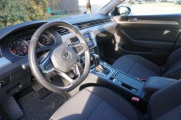 Volkswagen Passat B8 Limousine Facelifting 1.5 TSI EVO 150KM 2020 Volkswagen Passat Bezwypadek Tempomat Czujniki park. DSG Klima. 2stref, zdjęcie 7