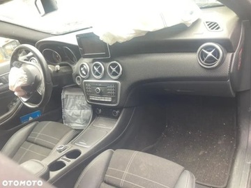 Mercedes Klasa A W176 Hatchback 5d Facelifting 180 122KM 2015 Mercedes-Benz Klasa A 1.6 Benzyna 122KM, zdjęcie 18