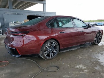 BMW Seria 7 G70 2023 BMW Seria 7 740i 2023 3.0l 3.0 Benzyna 375KM, zdjęcie 3