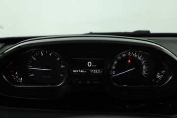 Peugeot 2008 I SUV Facelifting 1.2 PureTech 130KM 2016 Peugeot 2008 1.2 PureTech, Salon Polska, zdjęcie 7