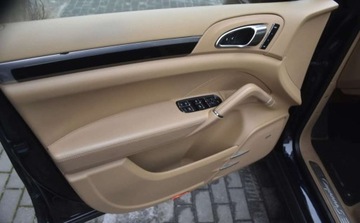 Porsche Cayenne II SUV Facelifting 4.2 D 385KM 2014 Porsche Cayenne Porsche Cayenne S Diesel Platinum Edition 4.1 Diesel 385KM, zdjęcie 18