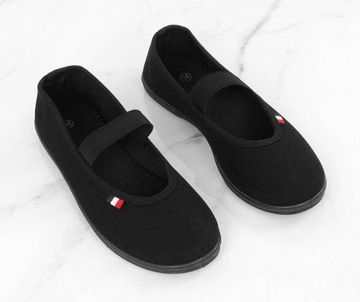 ЧЕРНЫЕ КРОССОВКИ С ЧЕШСКИМ ФЛАГОМ 40-Х ГОДОВ