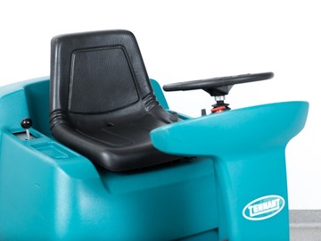 TENNANT S12 SWEEPER НОВЫЕ АККУМУЛЯТОРЫ 2006 г. 2220 м/ч 4650 м²/ч 21000 нетто