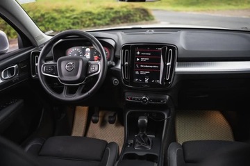 Volvo XC40 Crossover 1.5 T3 156KM 2018 Volvo XC40 T3, Skóra, Navi, Klima, Klimatronic, zdjęcie 2