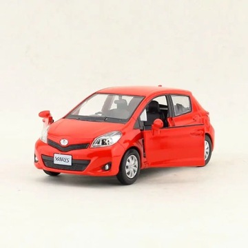 Литая под давлением модель игрушечного автомобиля RMZ City в масштабе 1:36 TOYOTA Yaris Vitz с откидным механизмом