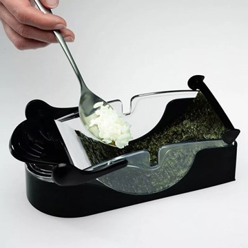 Машина для изготовления одиночных суши-роллов.