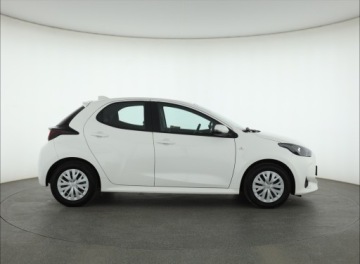 Toyota Yaris IV Hatchback 1.5 Dynamic Force 125KM 2022 Toyota Yaris 1.5 VVT-i, Salon Polska, zdjęcie 5