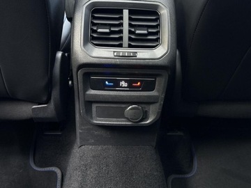 Volkswagen Tiguan II SUV R 2.0 TSI 320KM 2023 Volkswagen Tiguan TSI 4Motion 320KM R Panorama Harman Kardon DCC Head, zdjęcie 33