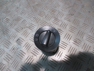 WŁĄCZNIK ŚWIATEŁ VW PASSAT B5 GOLF IV BORA LUPO 2 HALOGENY 1C0941531A