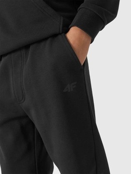 ДЕТСКИЕ СПОРТИВНЫЕ БРЮКИ 4F ДЛЯ МАЛЬЧИКОВ НА КАЖДЫЙ ДЕНЬ