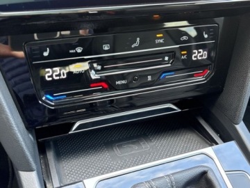 Volkswagen Arteon Fastback Facelifting 2.0 TDI 200KM 2022 Volkswagen Arteon R-Line Panorama Webasto Aktywny Tempomat Kamery 360 Fakt, zdjęcie 15