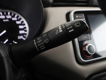 Nissan Micra V 1.0 IG-T 92KM 2022 Nissan Micra Klimatyzacja Czujniki parkowania, zdjęcie 28