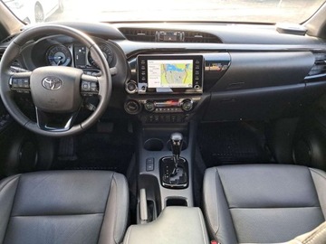 Toyota Hilux VIII Podwójna kabina Facelifting 2.8 D-4D 204KM 2023 Toyota Hilux Hilux Invincible 2.8 D-4D 204KM, automat - cesja leasingu 2.8, zdjęcie 2