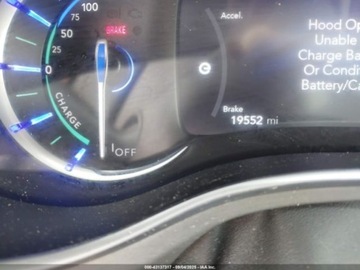 Chrysler Pacifica II 2024 Chrysler Pacifica Hybrid Premium S Appearance Pkg 2024 3.6l 3.6 Hybryda, zdjęcie 11