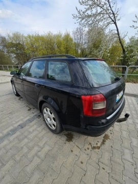 Audi A4 B6 Avant 1.9 TDI PD 131KM 2004 Audi A4 Avant Hak - Klimatyzacja - 1.9TDI - 131 KM, zdjęcie 3