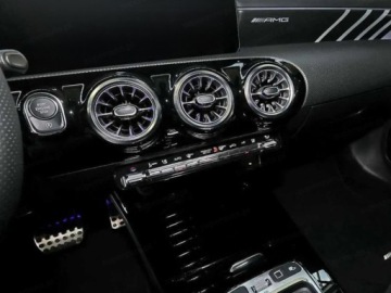 Mercedes CLA C118/X118 Coupe AMG Facelifting 2.0 35 306KM 2025 MERCEDES-BENZ CLA AMG 35 4-Matic Sedan 2.0 (306KM) 2025, zdjęcie 7