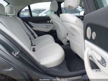 Mercedes Klasa E W214 2023 Mercedes-Benz Klasa E 2023r., 2.0L 2.0 Benzyna 255KM, zdjęcie 9