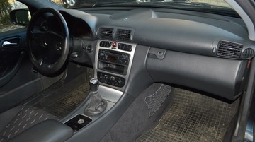 Mercedes 2002 MERCEDES-BENZ KLASA C coupe C 180 129 KM, zdjęcie 30