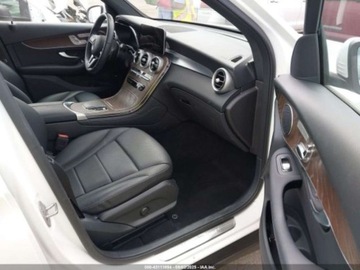 Mercedes GLC C253 2021 Mercedes-Benz GLC 300 2021 2.0l 2.0 Benzyna 255KM, zdjęcie 9