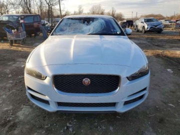 Jaguar XE 2018 Jaguar XE Premium 2018 2.0 Benzyna 247KM, zdjęcie 5