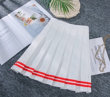 Спортивная юбка со складками в полоску