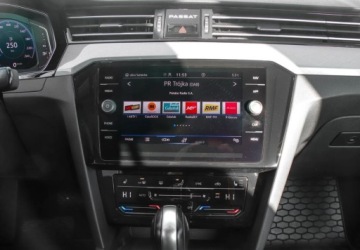 Volkswagen Passat B8 Variant Facelifting 2.0 TDI SCR 150KM 2023 Volkswagen Passat 2.0 TDI 150KM DSG Business Fotele Podgrzewane LED MATRIX, zdjęcie 14