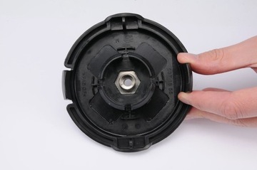 Триммерная головка для косы, маленькая, средней мощности.