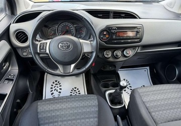 Toyota Yaris III Hatchback 5d Facelifting 1.33 Dual VVT-i 99KM 2017 Toyota Yaris salon Polska, instalacja gazowa 1.3 BenzynaLPG 99KM, zdjęcie 3